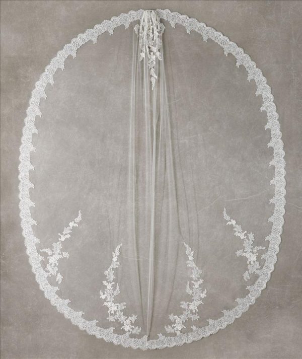 Wedding Veil 77: La Mariee Parisienne