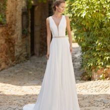 MANDER Wedding Dress Alma Novias collection 2022 Paris