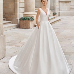 DILEME Wedding Dress Aire Barcelona Collection 2022| Paris