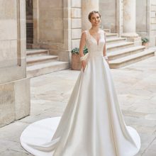 DIPLOMA Wedding Dress Aire Barcelona Collection 2022| Paris