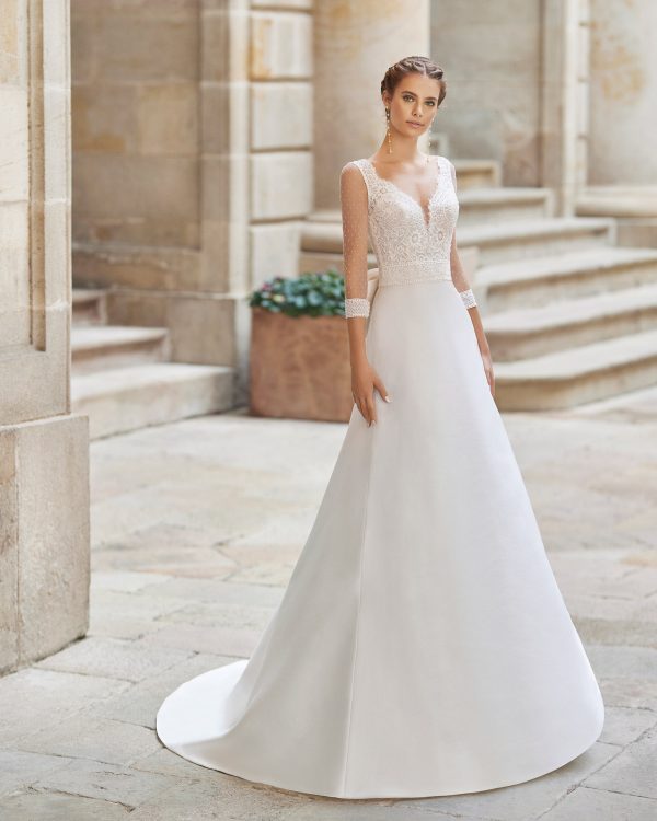 DIPLOMA Wedding Dress Aire Barcelona Collection 2022| Paris