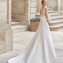 DIPLOMA Wedding Dress Aire Barcelona Collection 2022| Paris