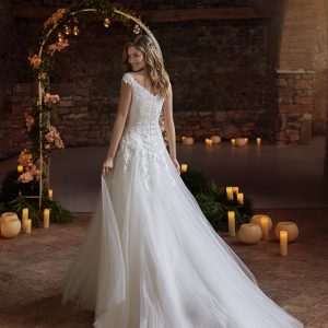 DRAGOSTE Wedding Dress White one Collection 2022 Paris Boutique