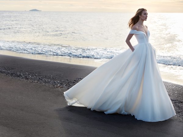 Robe de Mariée TINIA Nicole collection 2022 | Boutique Paris