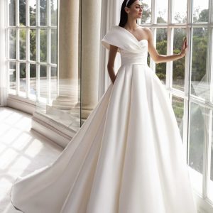 SEDNA Wedding Dress Pronovias collection 2023 | Paris Boutique