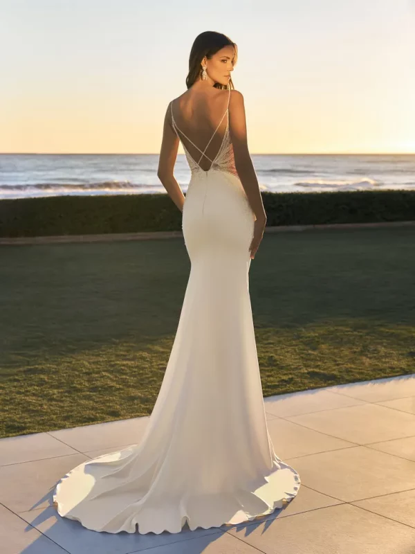 Robe de Mariée IRIS Pronovias collection 2023 | Mariée Parisienne