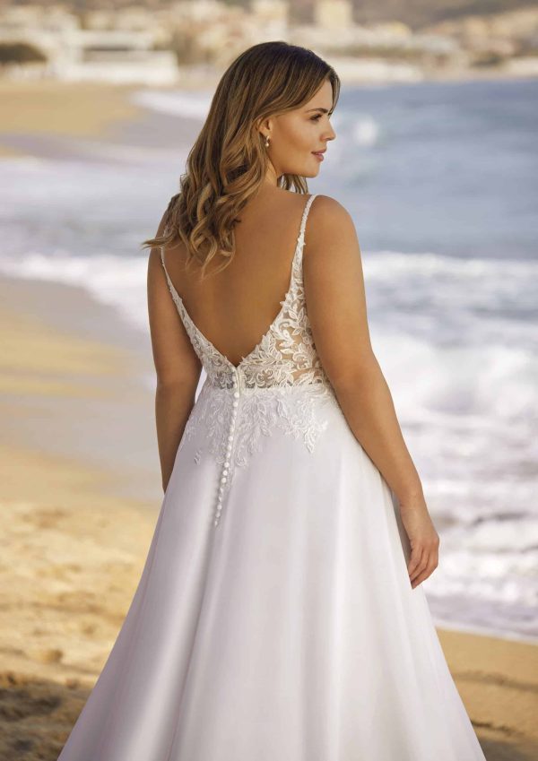 FLIRTS  Wedding Dress White one Collection 2024 Paris Boutique