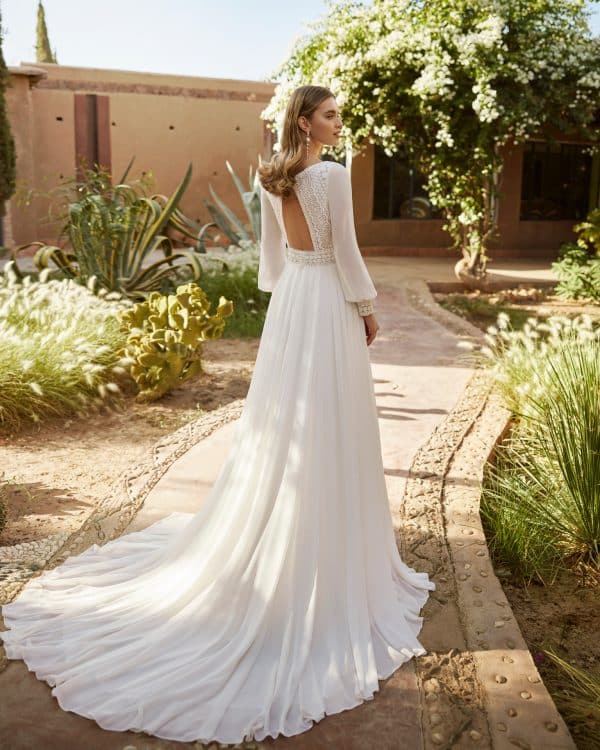 LIZ Wedding Dress Alma Novias collection 2024 Paris