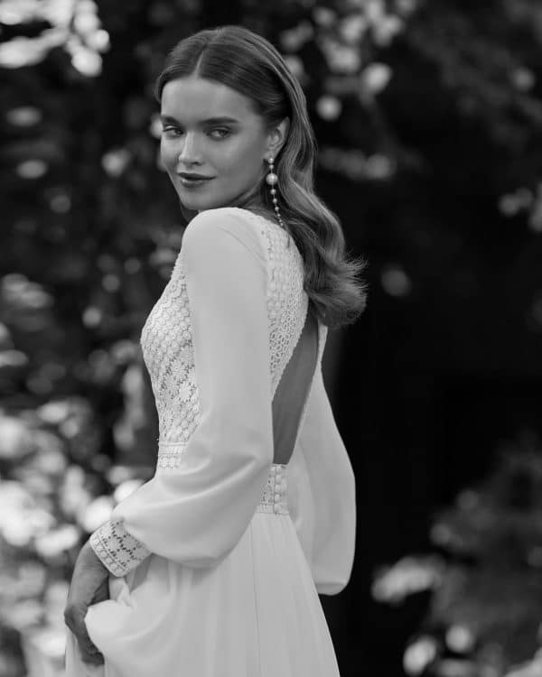 LIZ Wedding Dress Alma Novias collection 2024 Paris