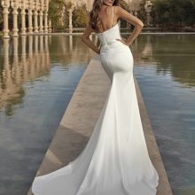 BETTA Wedding Dress Pronovias collection 2024