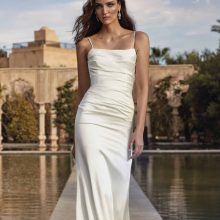 BETTA Wedding Dress Pronovias collection 2024