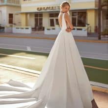 CLEO Wedding Dress luna novias collection 2024: Paris Boutique