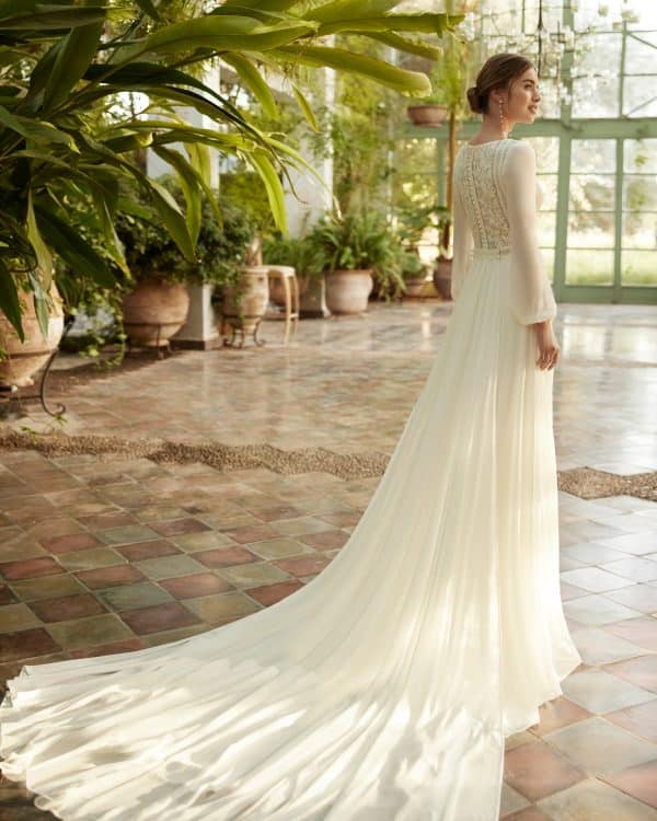 LEONORA Wedding Dress Alma Novias collection 2024 Paris