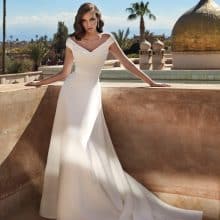 LEYTE Wedding Dress Pronovias collection 2024