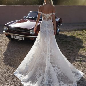 PHUKET Wedding Dress Pronovias collection 2024