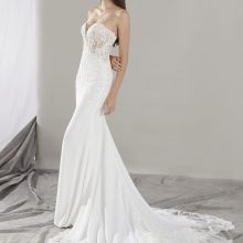 BALE Wedding Dress Pronovias collection 2025| Boutique Paris