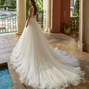 ISELDA Wedding Dress Aire Barcelona Collection 2025| Paris Boutique