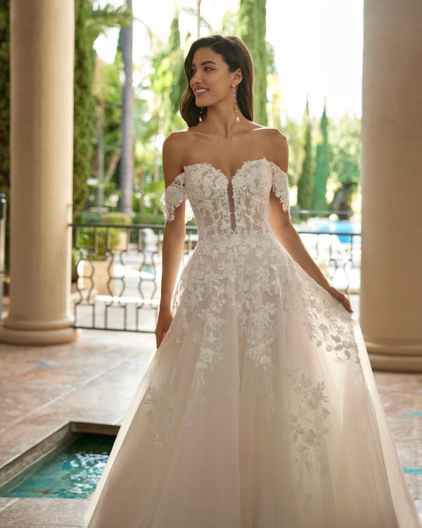 IVONNE Wedding Dress Aire Barcelona Collection 2025| Paris Boutique