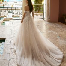 IVONNE Wedding Dress Aire Barcelona Collection 2025| Paris Boutique