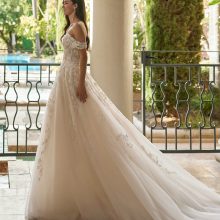 IVONNE Wedding Dress Aire Barcelona Collection 2025| Paris Boutique