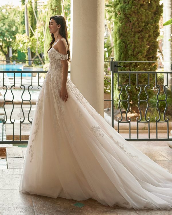 IVONNE Wedding Dress Aire Barcelona Collection 2025| Paris Boutique