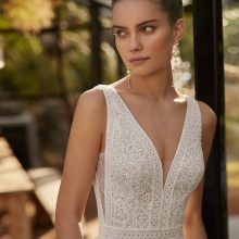 UGARIAN Wedding Dress Aire Barcelona Collection 2025| Paris Boutique