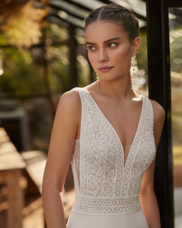 UGARIAN Wedding Dress Aire Barcelona Collection 2025| Paris Boutique