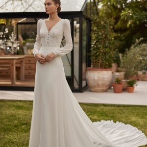 ULINDA Wedding Dress Aire Barcelona Collection 2025| Paris Boutique