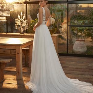 UMBERT Wedding Dress Aire Barcelona Collection 2025| Paris Boutique