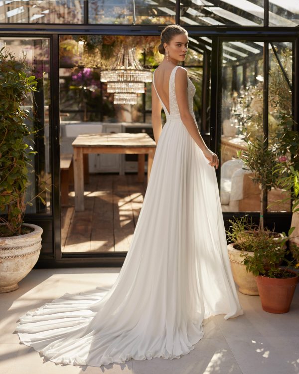 ULANI Wedding Dress Aire Barcelona Collection 2025| Paris Boutique