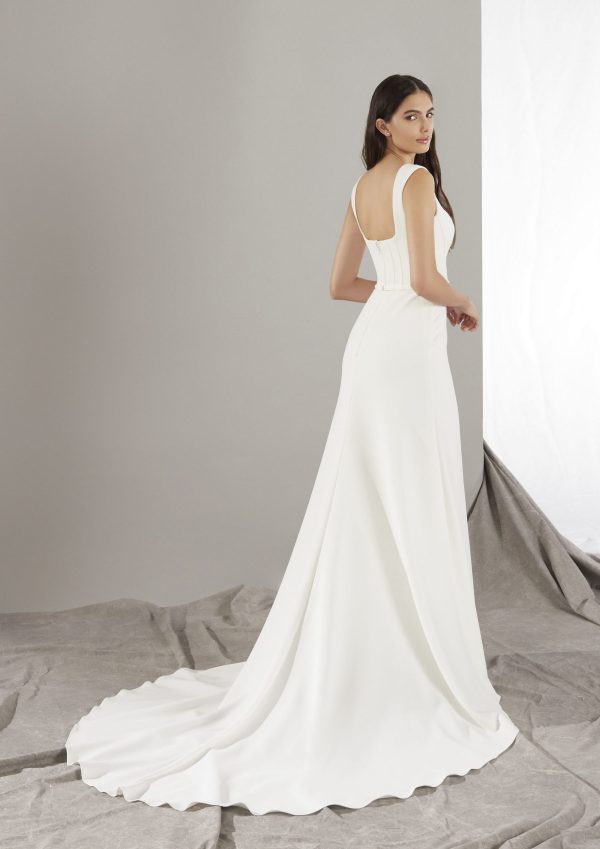 HOLANE  Wedding Dress Pronovias collection 2025| Boutique Paris