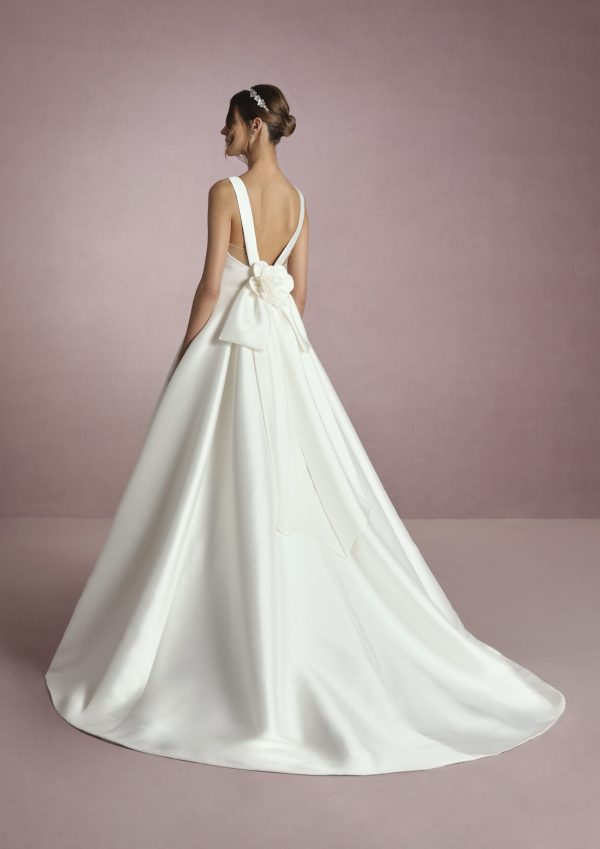 Robe de Mariée IKEBANA White One Collection 2025| Paris