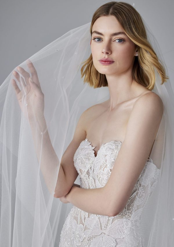 NUAGE Wedding Dress Pronovias collection 2025| Boutique Paris