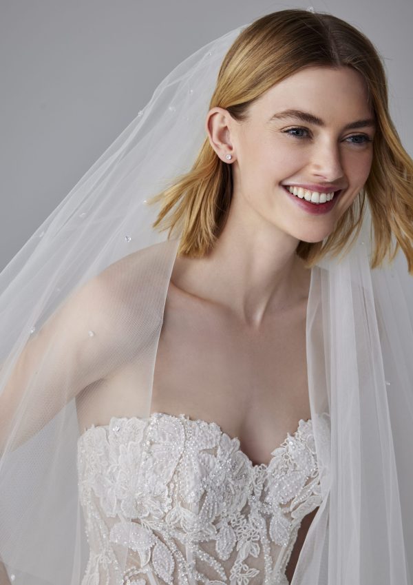 NUAGE Wedding Dress Pronovias collection 2025| Boutique Paris