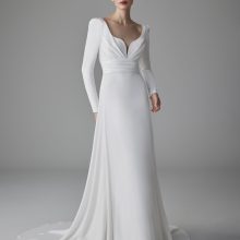 OCCITANIA Wedding Dress Pronovias collection 2025| Boutique Paris