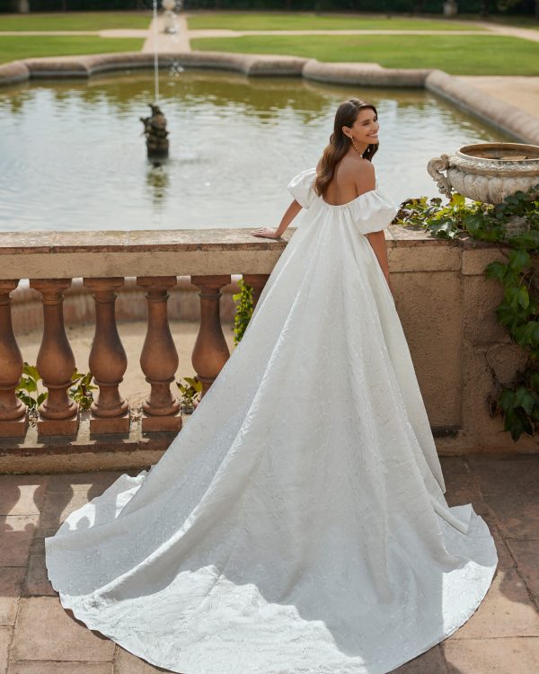 Robe de mariée DOBER ADRIANA ALIER collection 2025: Paris