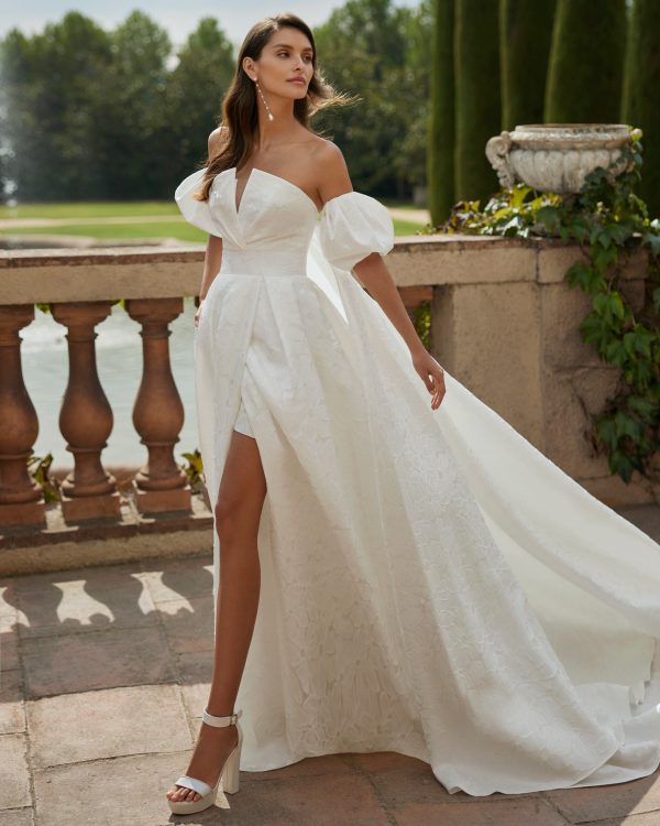 DOBER Wedding Dress Adriana alier collection 2025 Paris