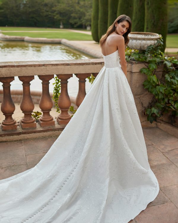 Robe de mariée DOBER ADRIANA ALIER collection 2025: Paris