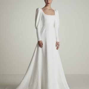 IZOBEL wedding Dress: San Patrick collection 2025 Paris Boutique