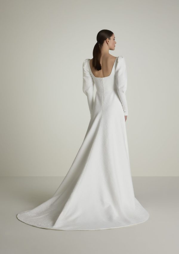 IZOBEL wedding Dress: San Patrick collection 2025 Paris Boutique