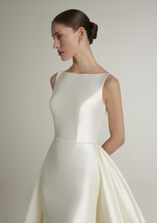 LOPES wedding Dress: San Patrick collection 2025 Paris Boutique