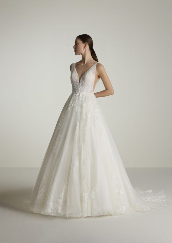 SONATTA wedding Dress: San Patrick collection 2025 Paris Boutique