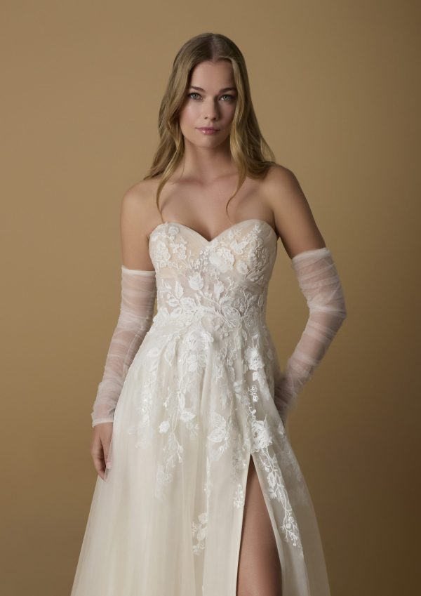 LYSINTHEA Nicole Wedding Dress collection 2025| Boutique Paris