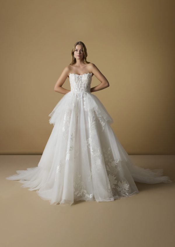 Robe de Mariée OIFE Nicole Milano collection 2025| Paris