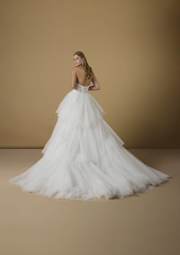 OIFE Nicole Wedding Dress collection 2025| Boutique Paris